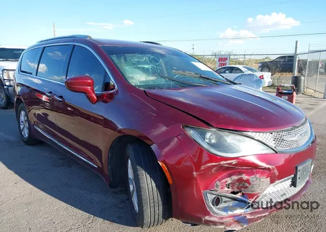 2018 Chrysler Pacifica Touring L из США, поврежденный, VIN 2C4RC1BG1JR119830